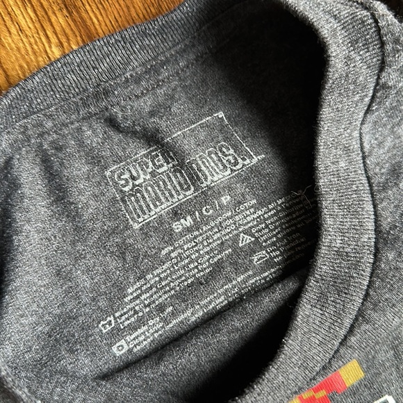 Super Mario Brothers Licensed T-Shirt Size Small - Picture 3 of 5